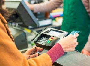 Store Cards vs. Credit Cards - Understanding the Key Differences